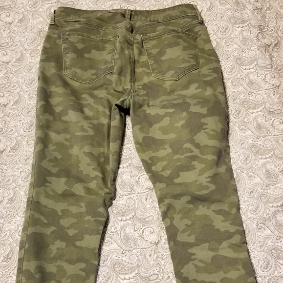 Old Navy Camo Rockstar pants size 8 - Picture 3 of 5